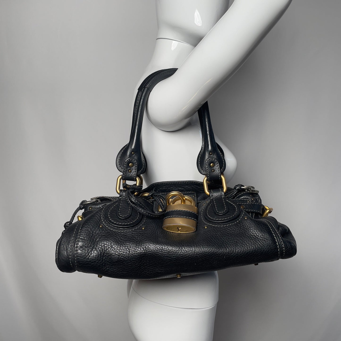 🔥 Pre-owned CHLOÉ 2009 paddington in black 🔥